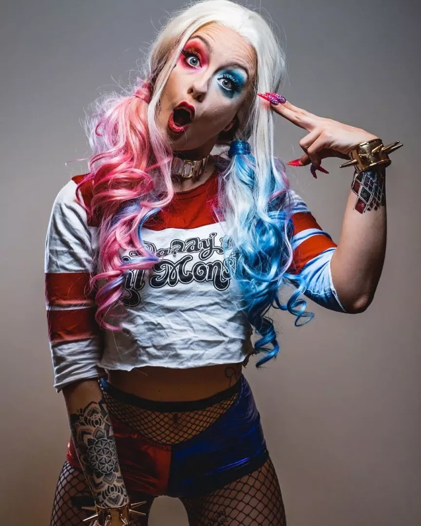 Harley Quinn by Iwillbebigenough