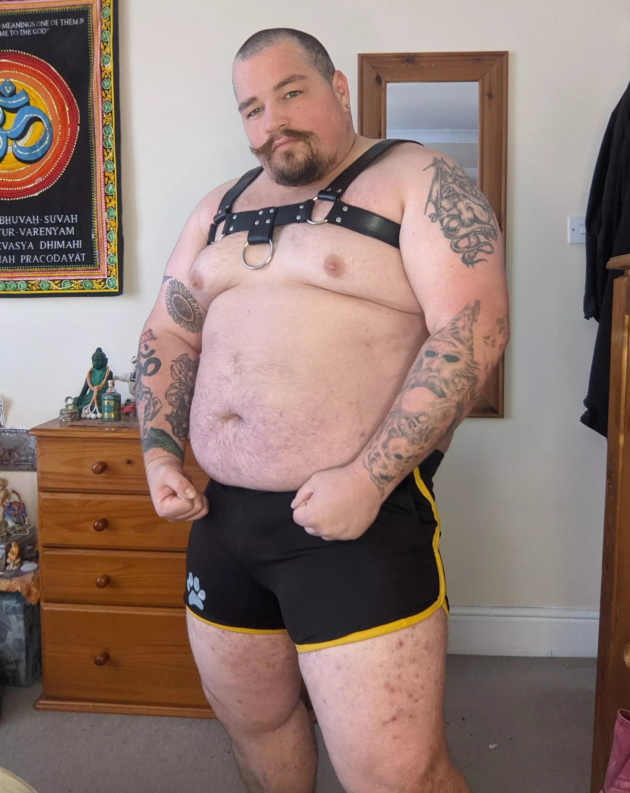 Harness, shorts and boots 😜 posted by BearyBudai