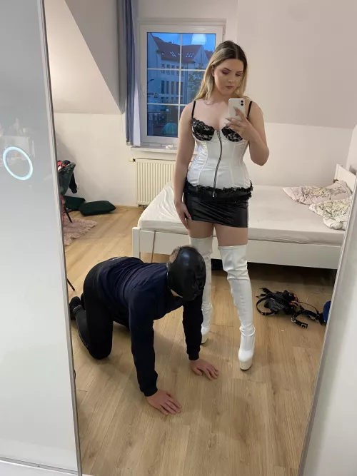 Hau hau my dog 😈 by Navlia