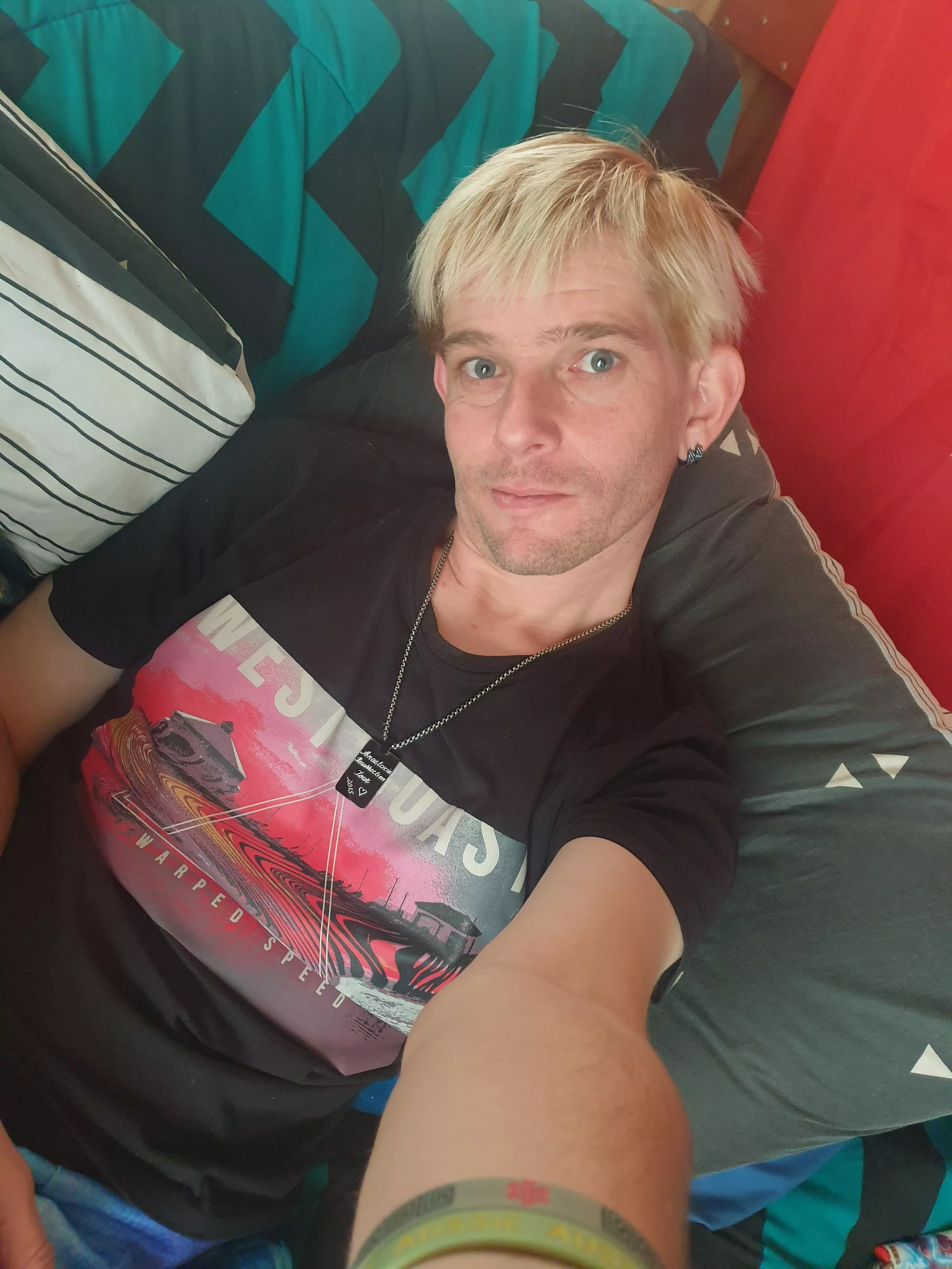 have a awesome weekend ahead to you all 💙🔥🤟🥰💯🥂🙏 posted by aussiedude34