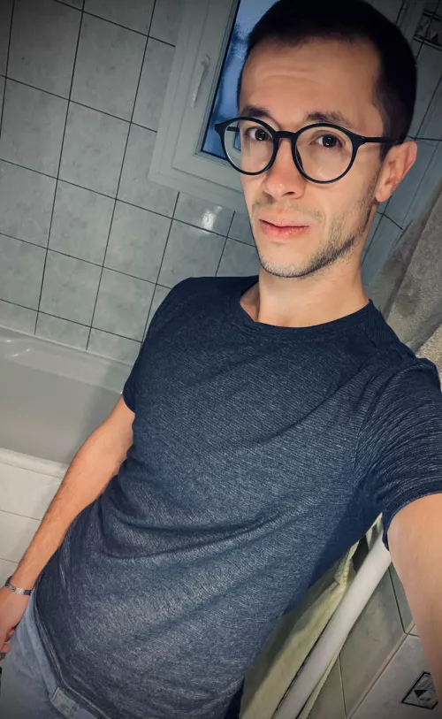 Have a good day! ☺️ by KnownRandomization