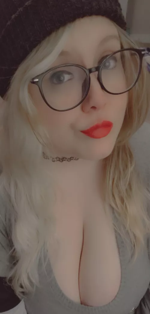 Have a good Monday morning~ by goreisthenewpink