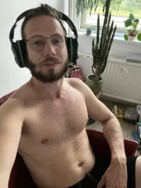 Have a good weekend by Chemicalvelli