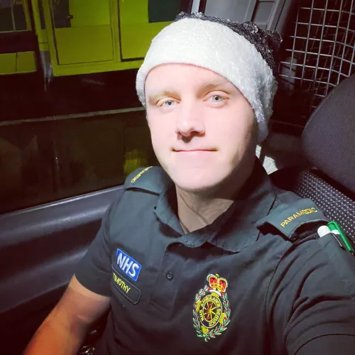 Have a Green Christmas! I’ll keep you safe all night long! by Thatblokeingreen