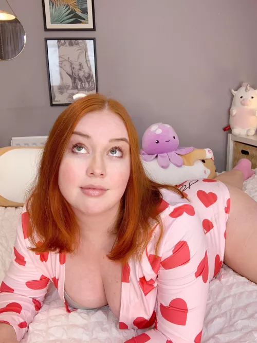 Have a lil peek while I’m not looking ;) by shakeburgernfries