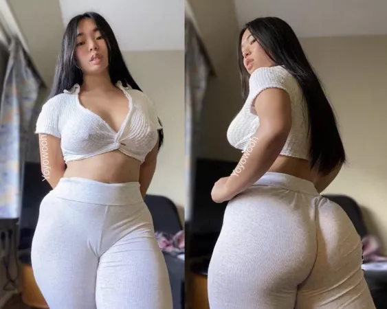 Have no idea which angle of me is better. by yoyowooh