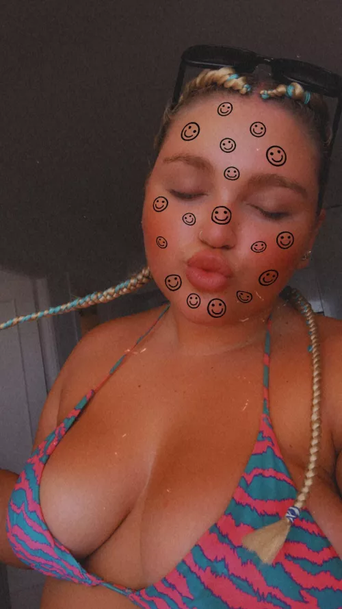 Have some fun with me? by elliesxx