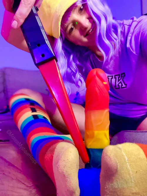 Have you ever been in a kinky relationship? How did you meet your partner? 💜 I met my long term sub at a play party 😈 by MistressMystiqueHoop