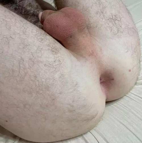 Haven’t let another dude come near my asshole, but occasionally I’ll play with a finger or two by westicky