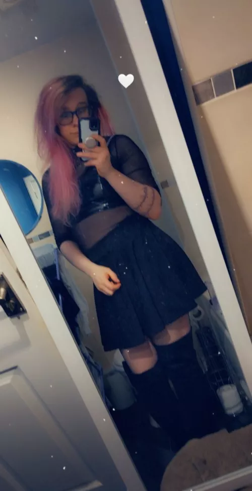 Haven't posted in while, so hey 😘🤭 by EmmaChristii