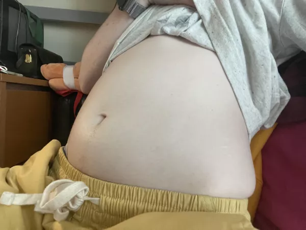 Having a fun time eating more than I need 😋😳💕 by nowhere-else