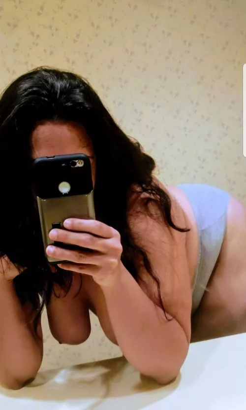 Having a good morning 🌞 by Arabbbwmilf