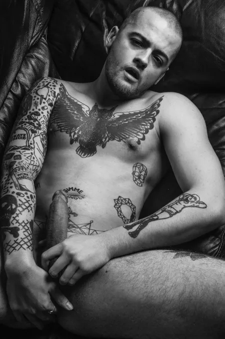 Having a photographer friend is amazing by RonnieStxne