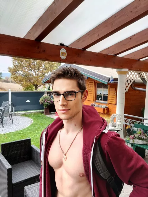 Having burgers tonight. Treating myself finally for all the workouts:) by jonasheimononlyfans