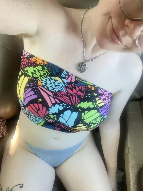 Having fun in my car, hope no one walks by ;p by fir3cr0tch