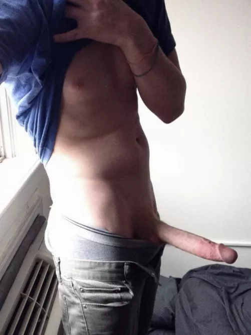 Having some trouble pulling my pants up. by InternetDouble2k