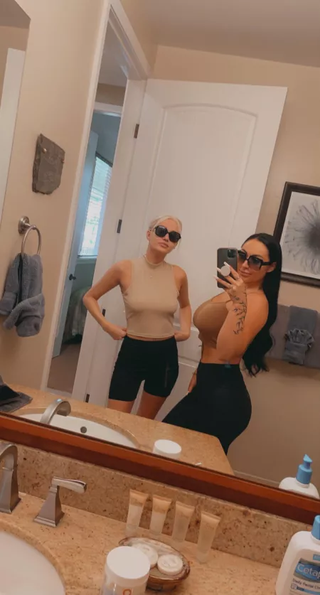 Hawaii here we come!🌴✨ by Rysoko21