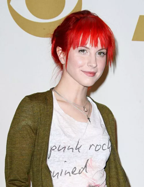 Hayley Williams makes Me Throb by remyloveseva