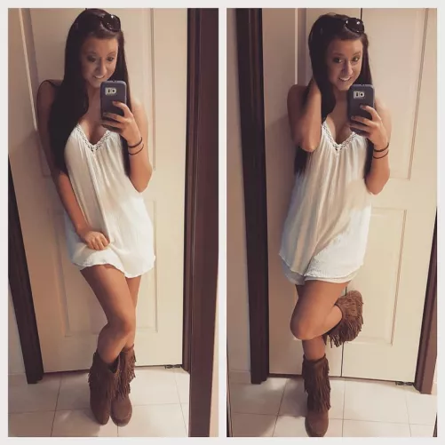 He is a couple more full photos for her fans. by burrfeller