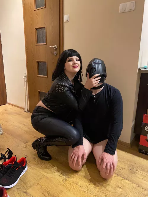 He is waiting to get strapon in ass after hard day in job 😘 by Navlia