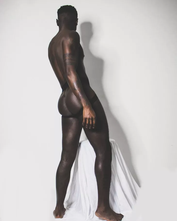 He knows his best angle posted by MarsNirgal