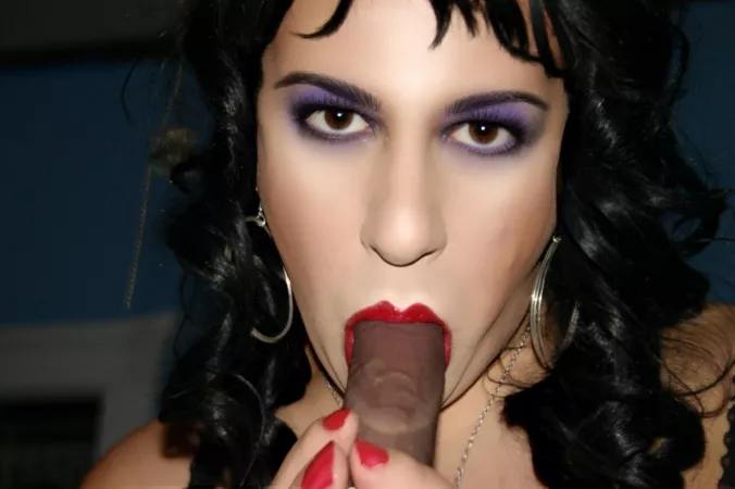 He says they're DSLs, do you guys agree 🤔 by DelilaBee