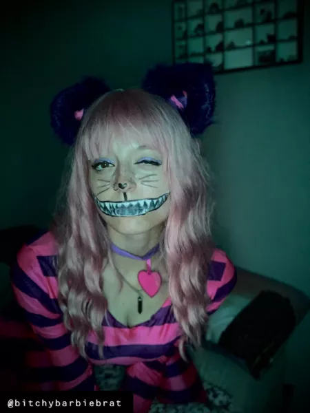 “He went that way” Cheshire cat cosplay from Alice in Wonderland by Mercedes Rey 🐱💋💖 by BitchyBarbieBrat
