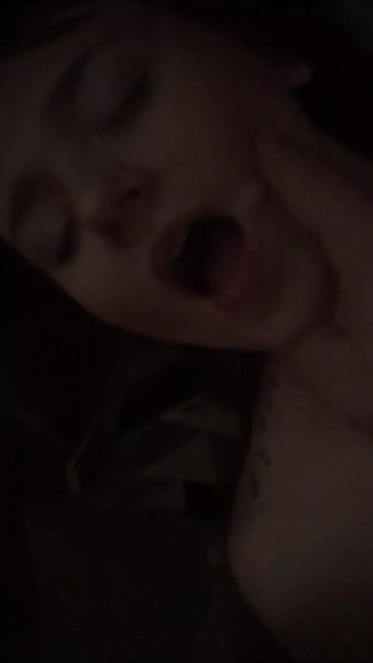 He won’t let me miss a drop.. 💧 posted by kittykatlikestoplay