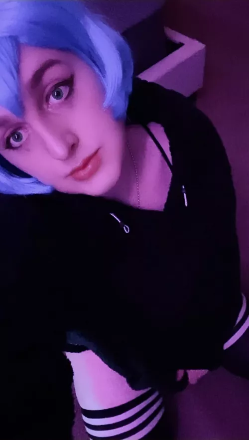 Head pats and cuddles?🥺 by RimirUwU