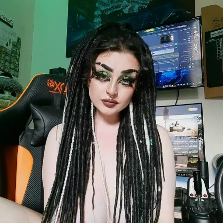 Head under the gaming chair? by XxSage_