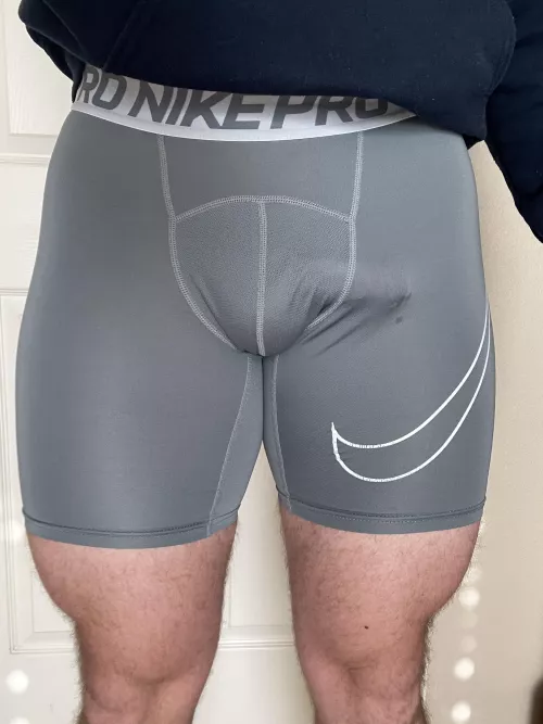 Headed to the gym. Meet me in the locker room. by Cocur789