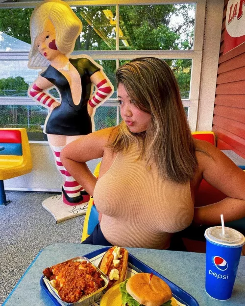 Healthy fats by LayDownYourBurdens