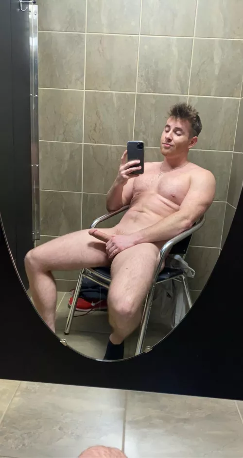 Heard your looking for boys who like to get wild 😏 by boynextdoor_15