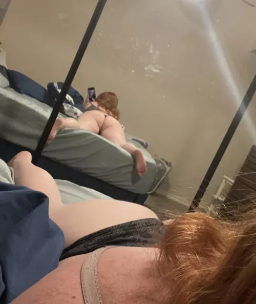 Heart-shaped 🍑 by LovesickScientist