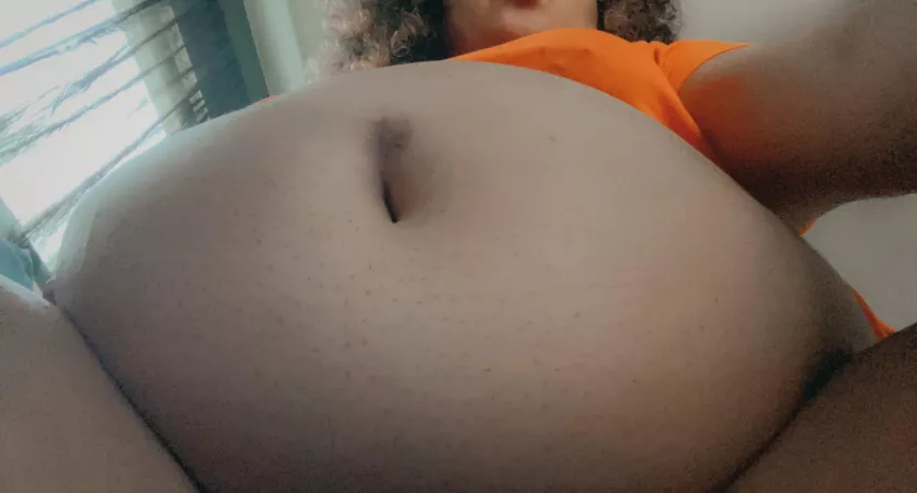 Heavy😏 by golden_curlz_feedee