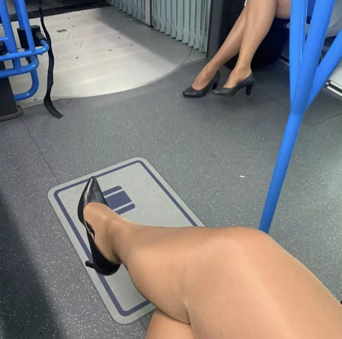 Heels at work posted by arrayoutofbounds