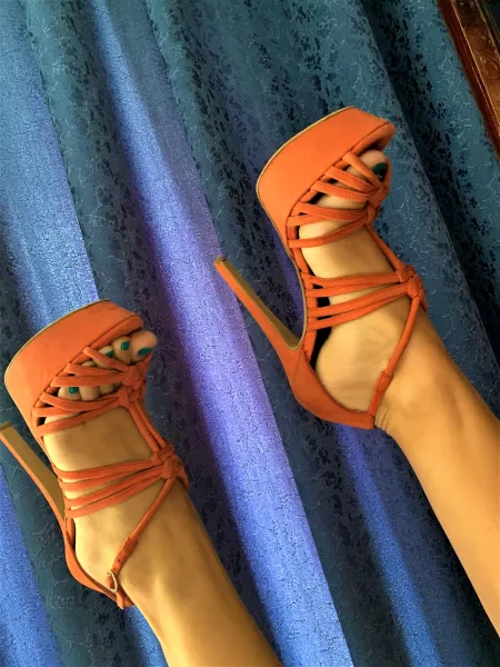 Heels time👄 by Ddollyy