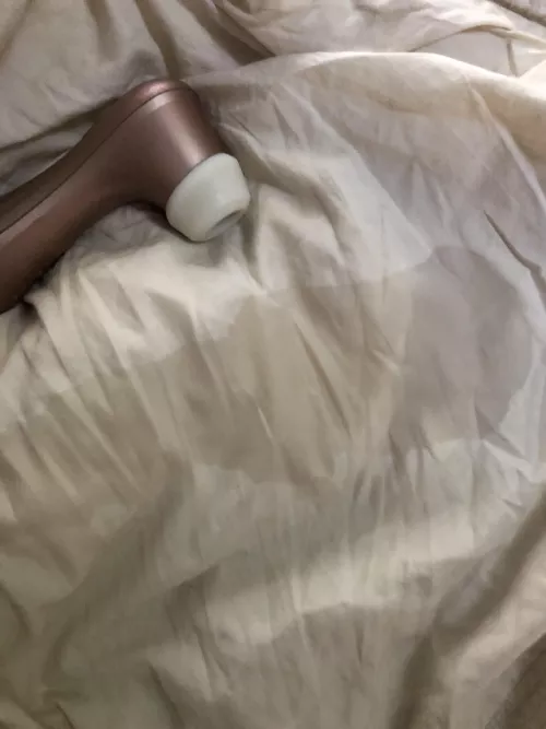 Hehe a little fun by myself this arvo xx left a little wet spot from squirting 💋👀 by stonercouple_1