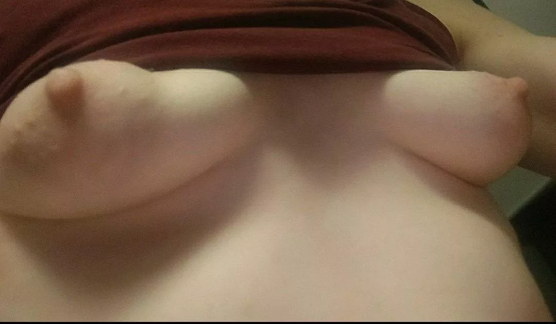 Hehe 🧁🧁 posted by amber_puffies_queen