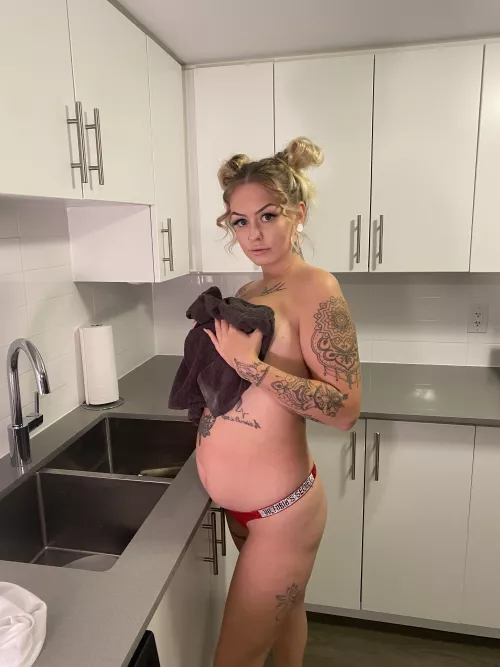 Hehe my lil bump is cute 🥰 do you agree? by milfnatalienicole