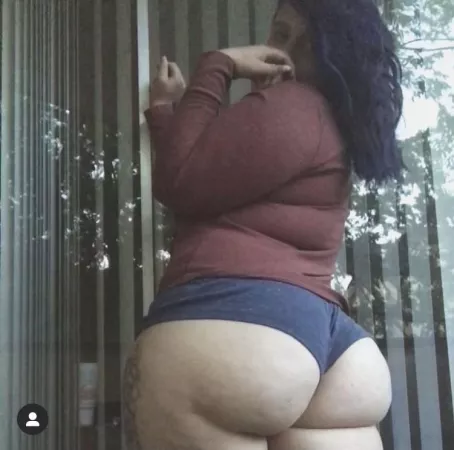 Hella thick by Anxious_Struggle_681