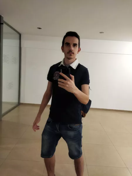 Hello ❣️❣️❣️ by Axaxou