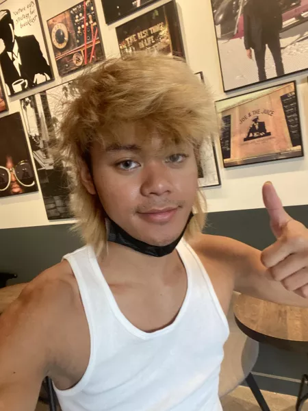 Hello :3 by BeginningCream34