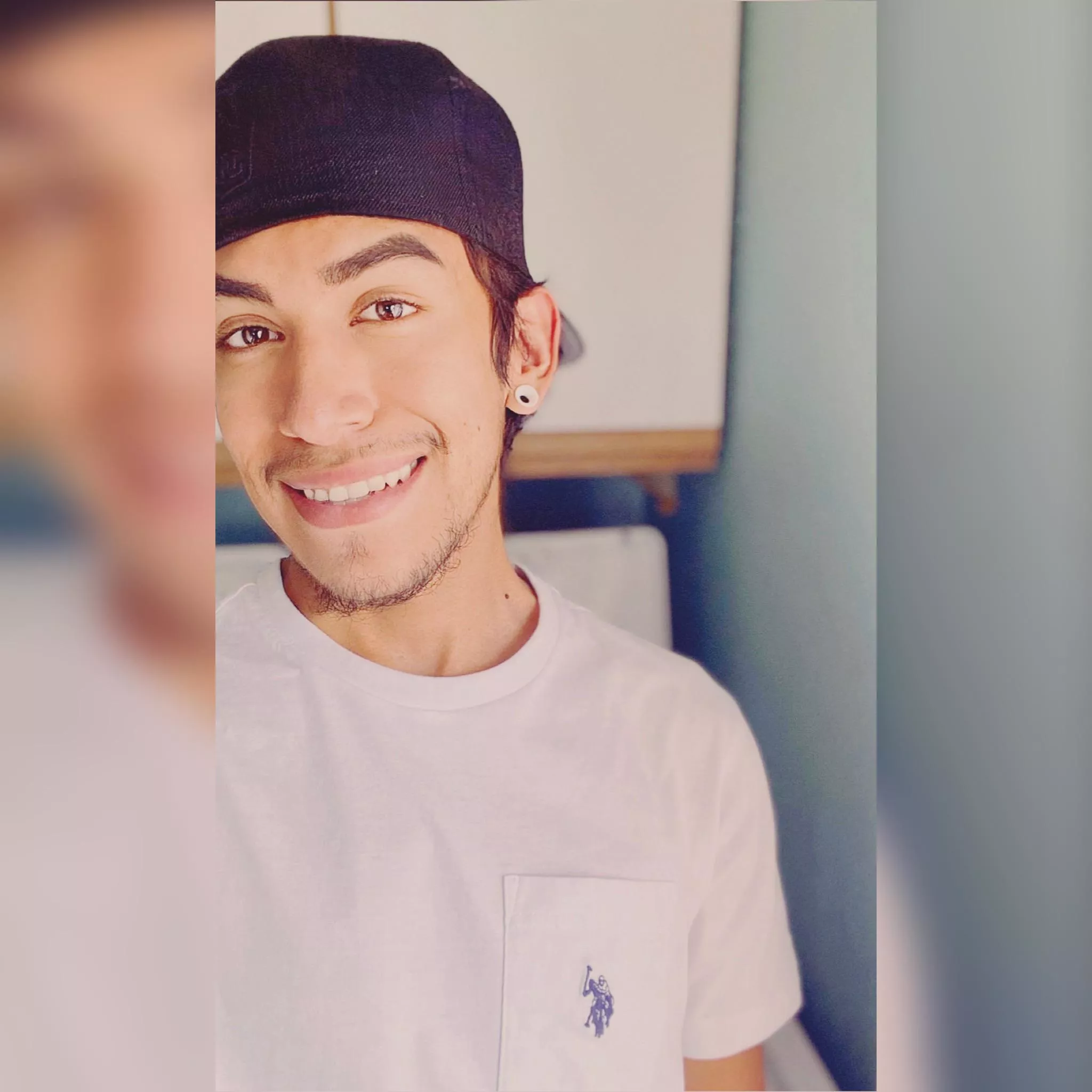 Hello! 😋 posted by D_Maddox