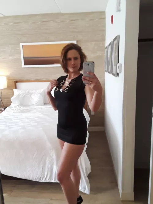 Hello by slutwifemomof2