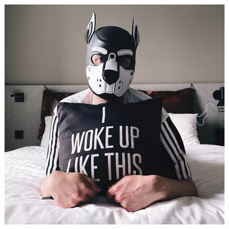 Hello 🖤🤍 by pupbrot