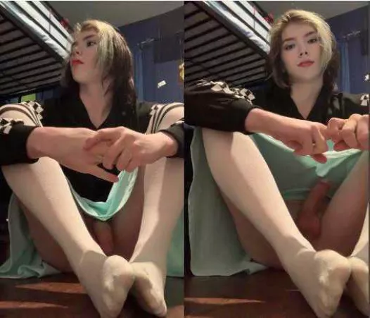 Hello 😘 by Just-A-Slut-lol