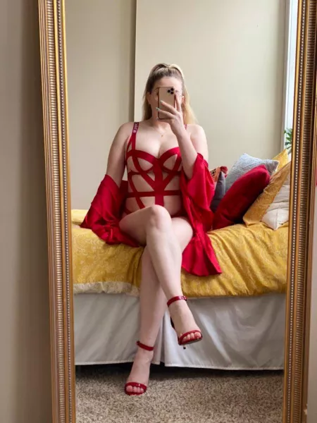 hello 🍒 by wst1993