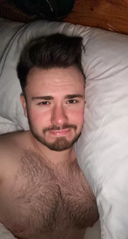 Hello 😊🐻👋🏼 by jaxon498