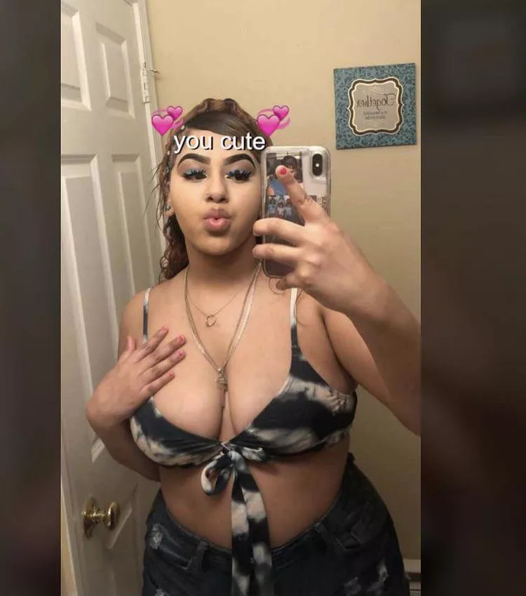 Hello daddy 👋💋 lookin for fun? Well Ill do anything you want 😜 AND I’m barely legal (just turned 18) add me on Kik to see these thighs and titties. Pay to play 😘. [Ask about my offers] Kik:roxy_babies posted by Roxy_babies